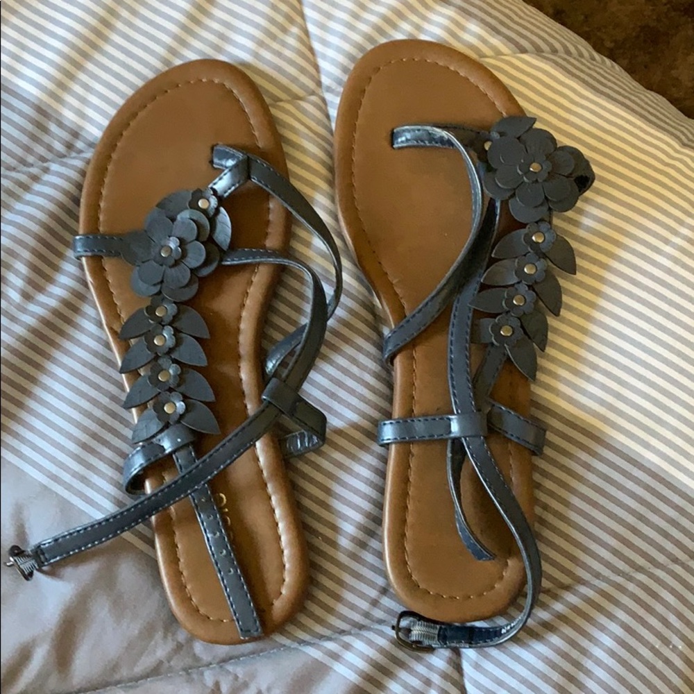 Flower sandals
